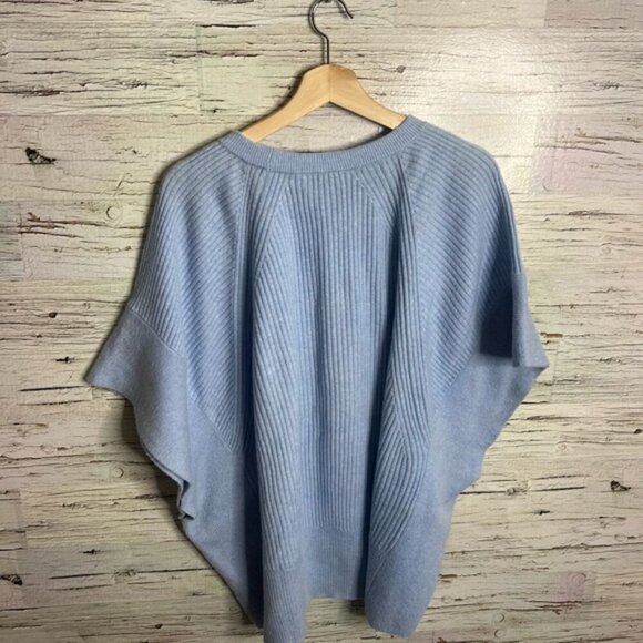 Vineyard Vines Light Blue Poncho - Picture 6 of 6
